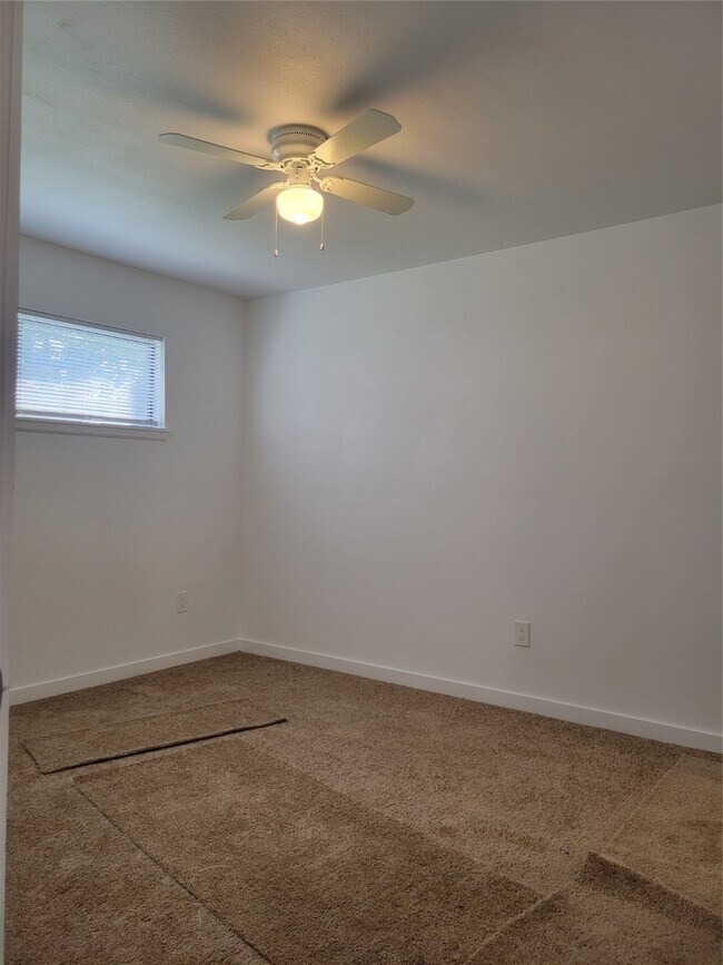 Building Photo - 7823 Detroit St