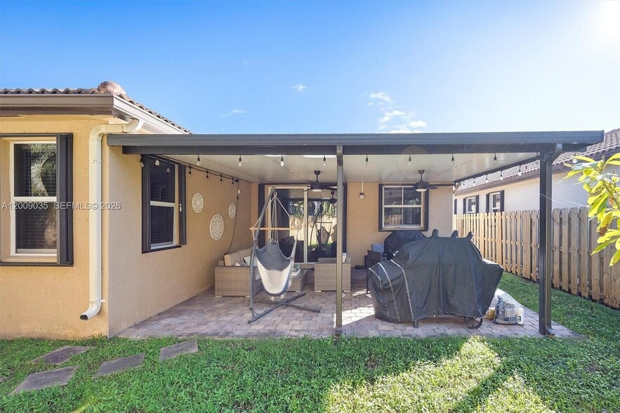 Building Photo - 25280 SW 119th Ave