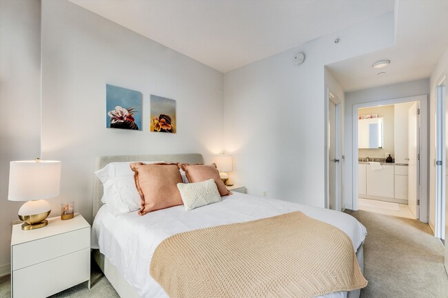 Building Photo - Experience luxury living at 'A'ali'i in the heart of Ward Village in Kaka'ako!