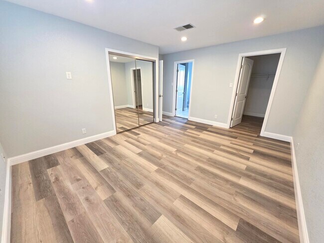 Building Photo - 1040 Gatter Dr