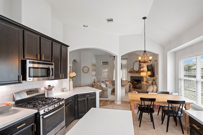 Building Photo - 16015 Jaime Knoll Ln
