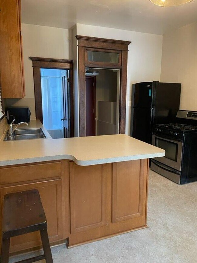 Building Photo - 436 Redbud Alley
