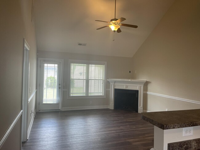 Building Photo - 2212 Sweet Bay Drive.