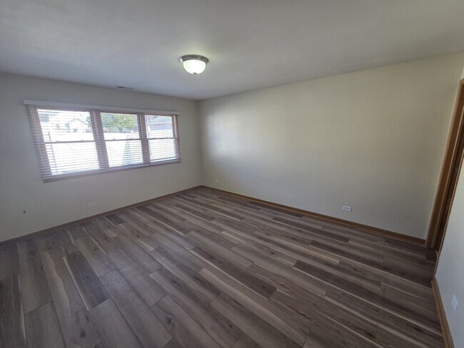 Building Photo - 161 N 21st Ave