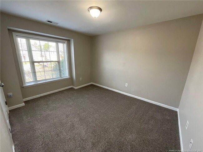 Building Photo - 52 Noble Ct