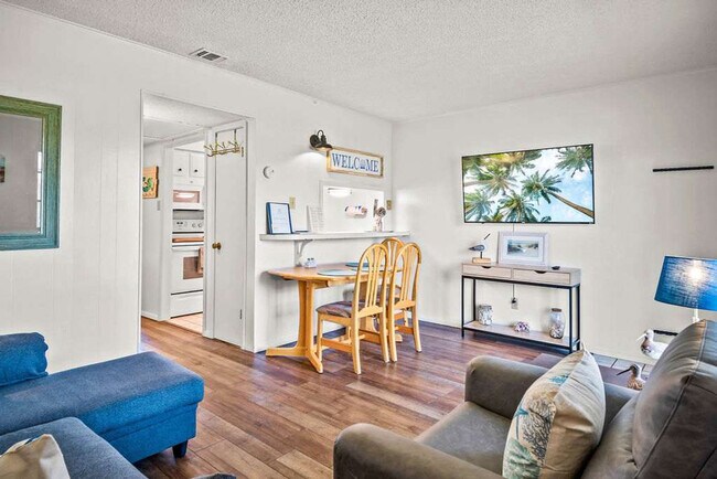 Building Photo - 2025 Eleventh Street-SI FL1-ID1023252P