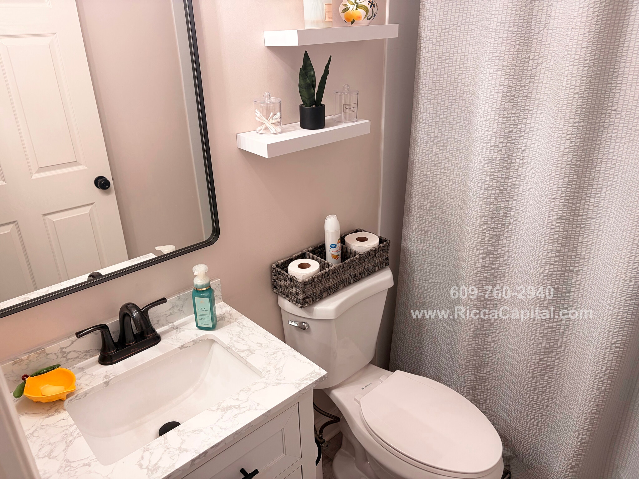 Building Photo - 145 Yorktown Blvd