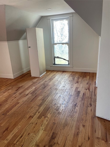 Building Photo - 402 S Pearl St