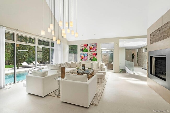 Building Photo - 7 Rolling Wood Ln