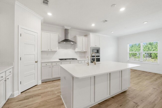 Building Photo - 147 Lk Pk Cv