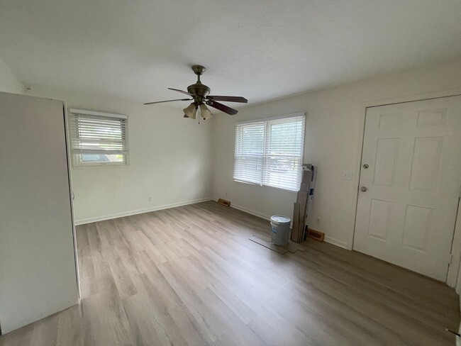 Building Photo - Rustburg Ranch Home