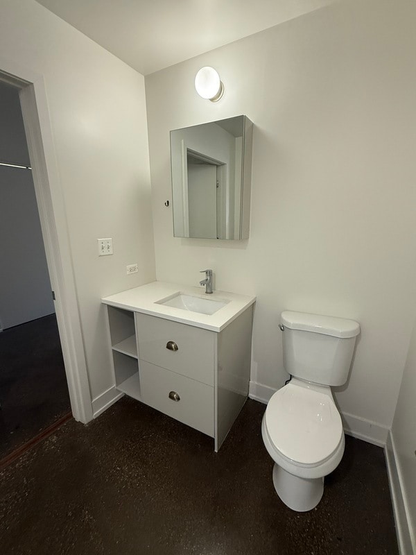 Building Photo - 28 E Adams St