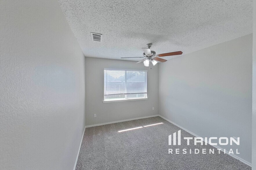 Building Photo - 4229 Estes Park Cir