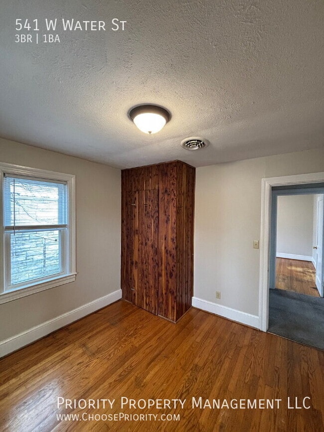 Building Photo - 541 W Water St