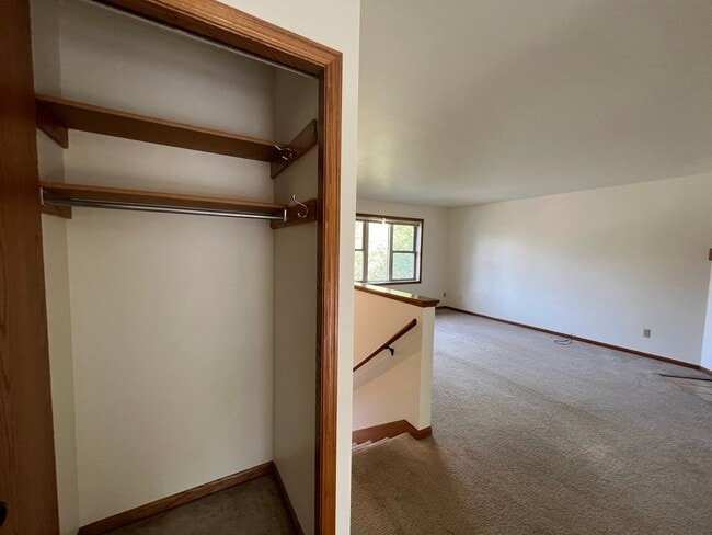 Building Photo - Lacy Road Duplex