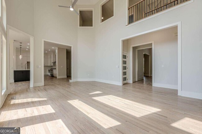 Building Photo - 2555 Chattahoochee Ln