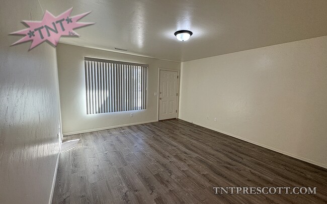 Building Photo - 0739