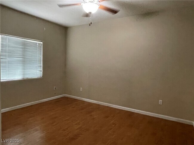 Building Photo - 7701 W Robindale Rd