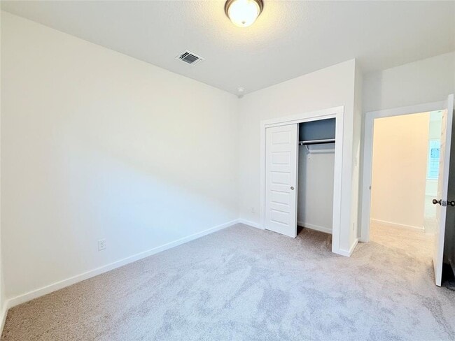 Building Photo - 604 Palatino Bend