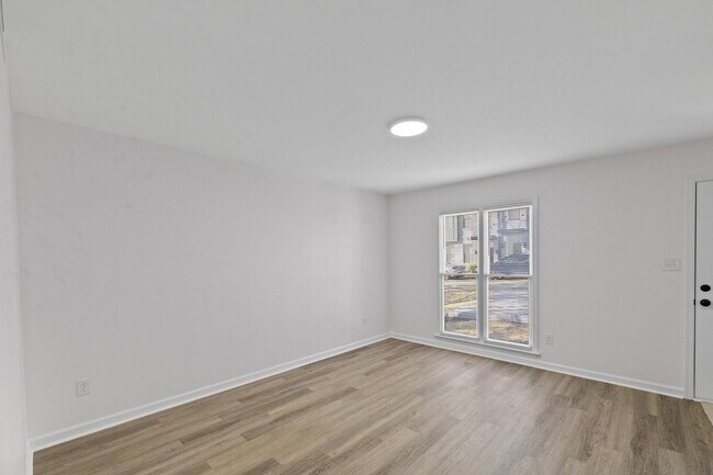 Building Photo - Newly Renovated 2 Bed, 1 Bath in Downtown Wake Forest!