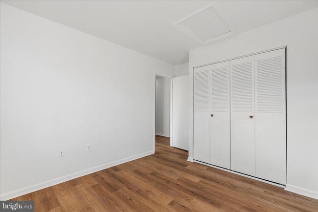 Building Photo - 6911 Cipriano Woods Ct