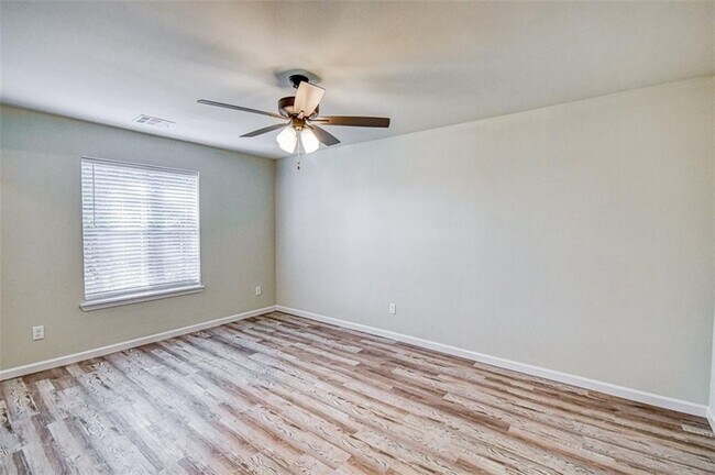 Building Photo - 211 Bumgarner Ave