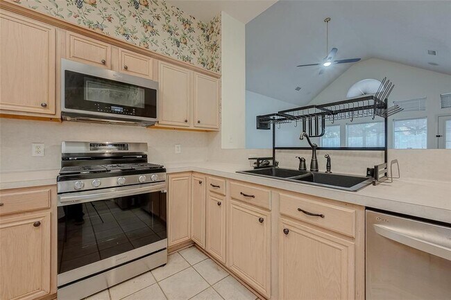 Building Photo - 11727 Cobblestone Point Dr