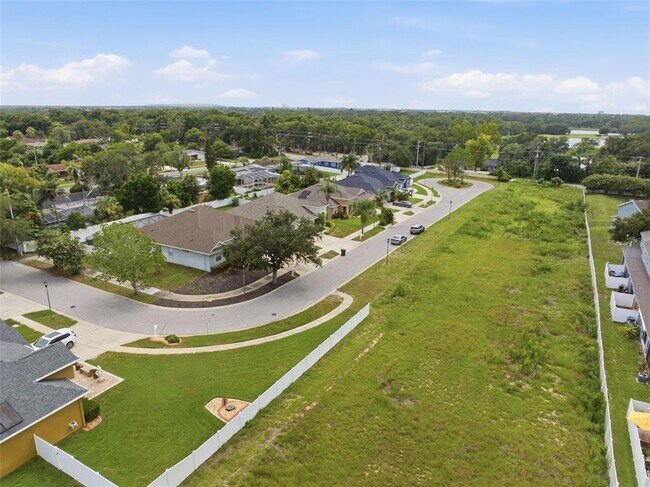 Building Photo - 508 Debra Dr