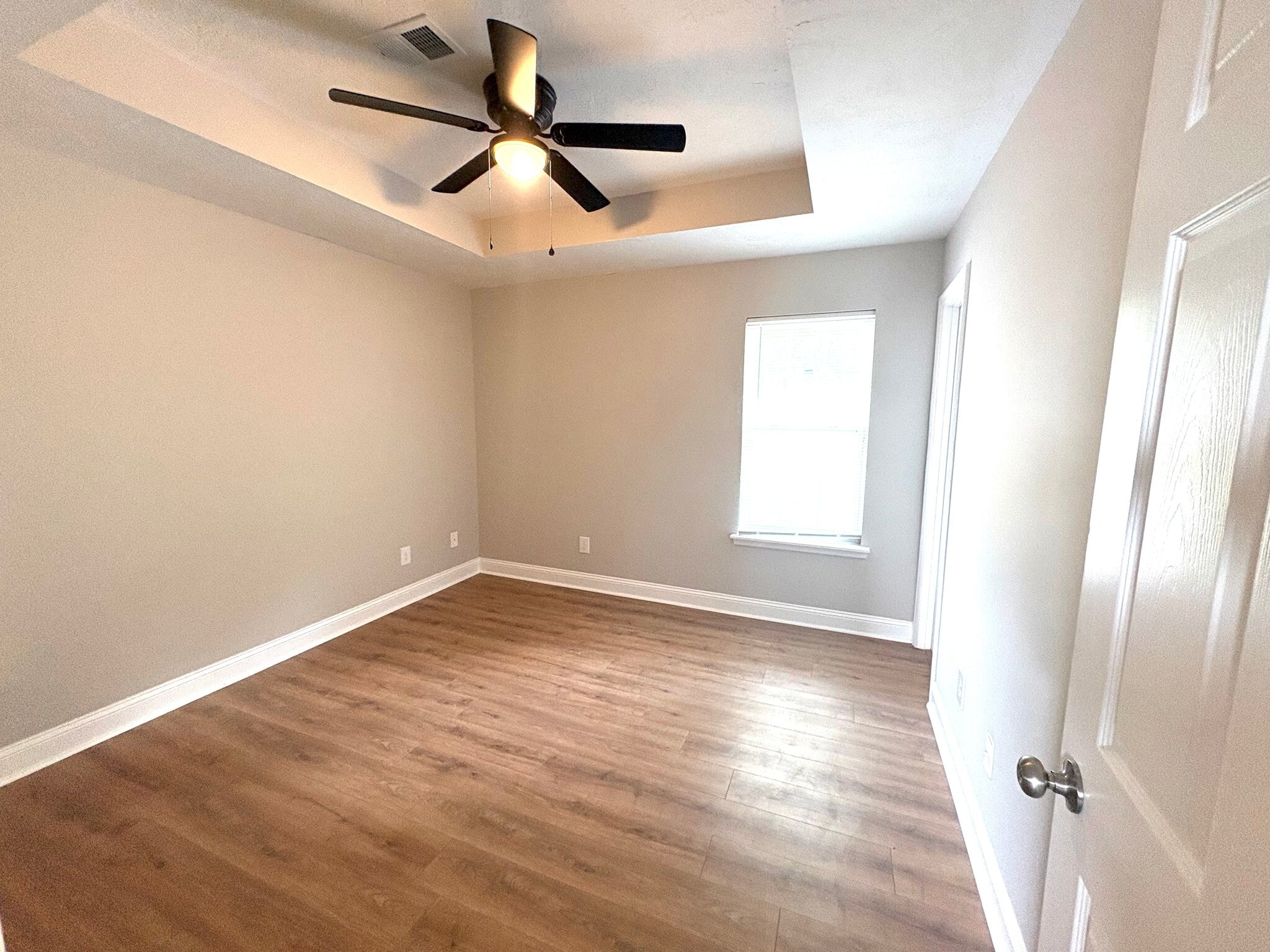 Building Photo - 2812 Cranbrook Dr