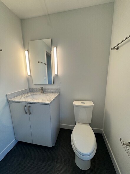 Building Photo - 59 Brighton Ave