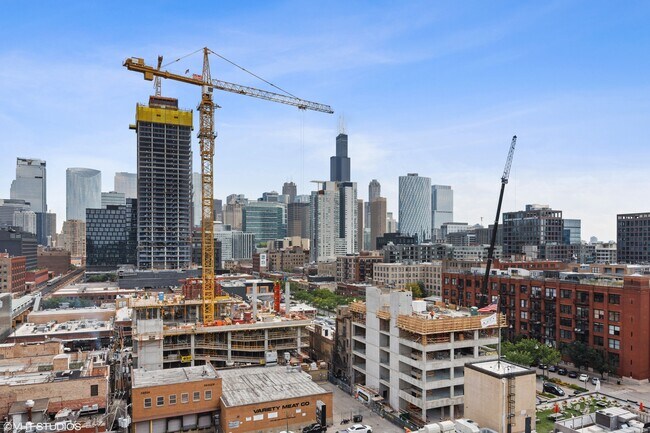 Building Photo - 171 N Aberdeen St