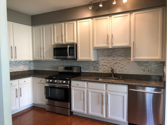 Building Photo - 2330 Sheehan Dr
