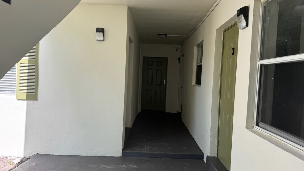 Entrance - 1429 SW 9th St