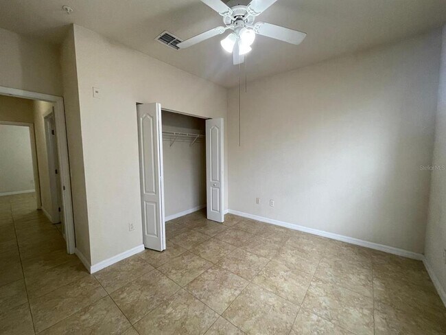 Building Photo - 3355 S Kirkman Rd