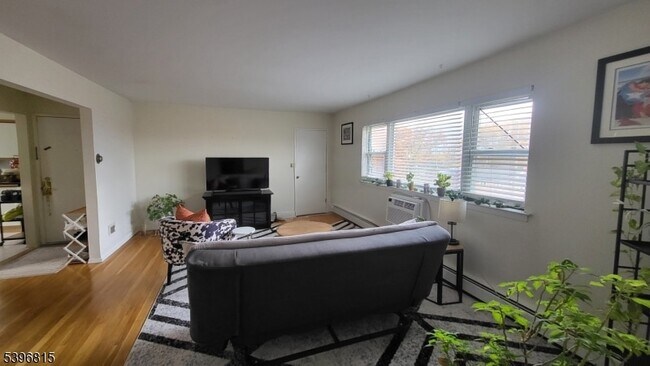 Building Photo - 2467 NJ-10