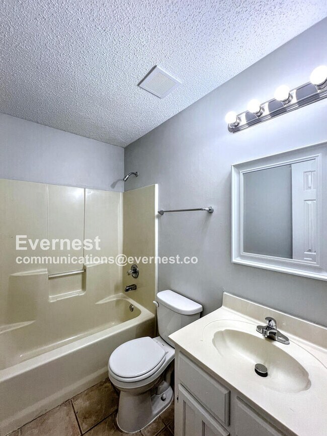 Building Photo - 6922 Gallop Dr