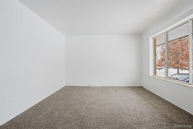 Building Photo - 6627 Orange Ln