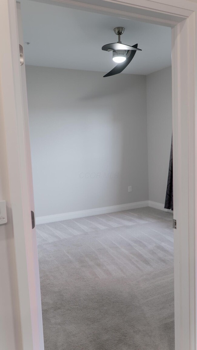 Building Photo - 6633 Dale Dr