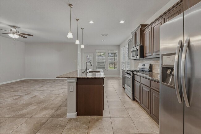 Building Photo - 9528 Blaine Dr