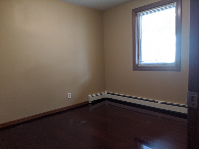 Building Photo - 823.5 6th N St