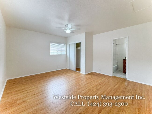 Building Photo - 4459 W 136th St
