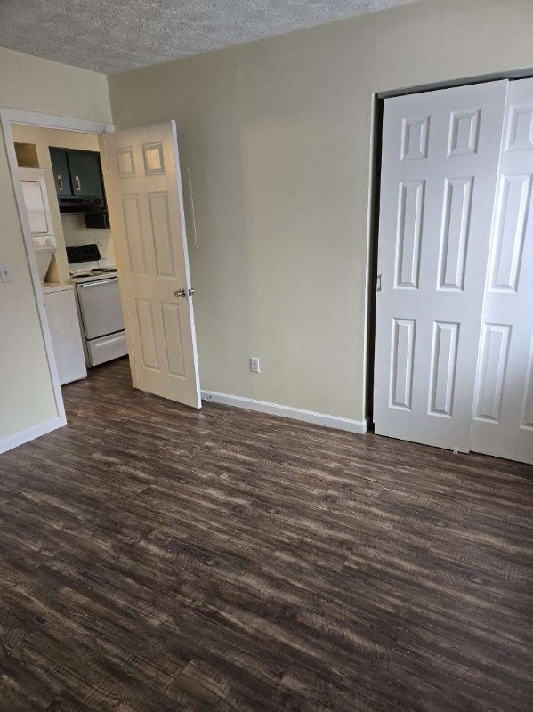 Building Photo - 1725 Watson Rd SE