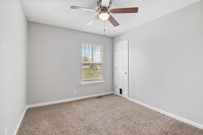 Building Photo - 1330 Burchett Dr