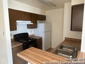 Building Photo - 7229 Coral Springs