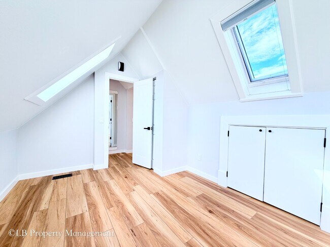 Building Photo - 1107 N Downing St