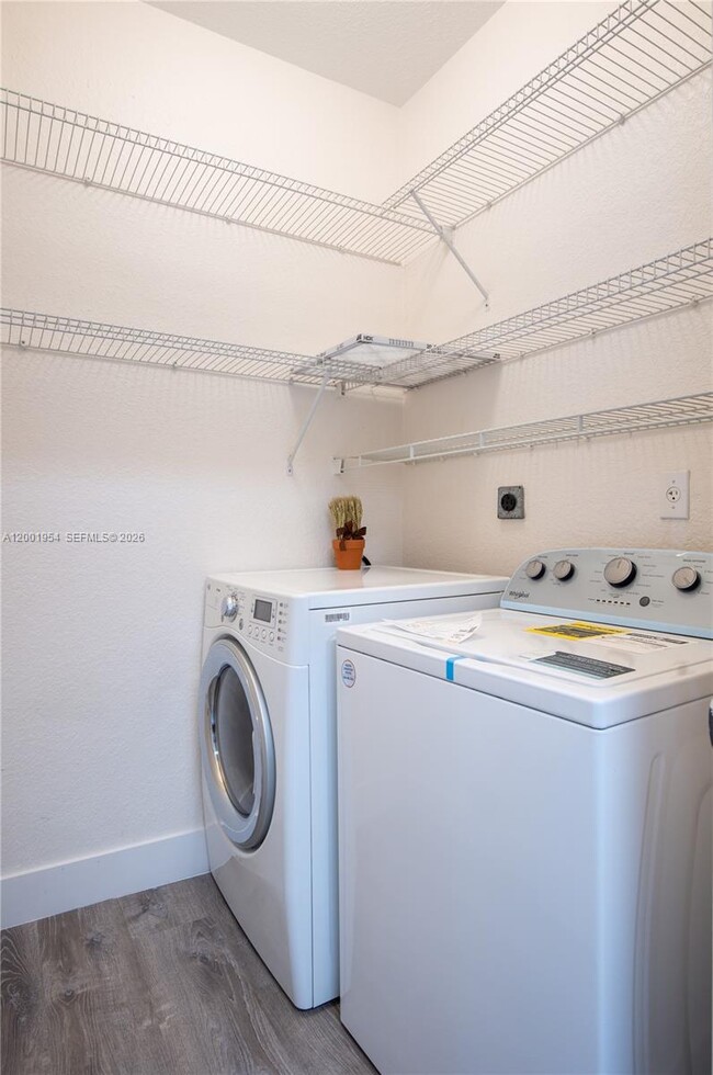 Building Photo - 12722 SW 49th Ct