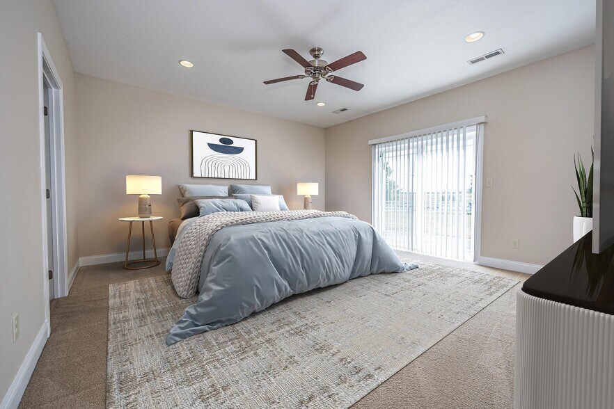 Building Photo - 4463 Downey St