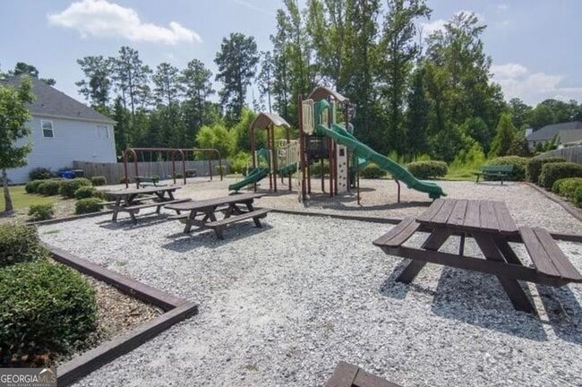 Building Photo - 303 Evesham Ave