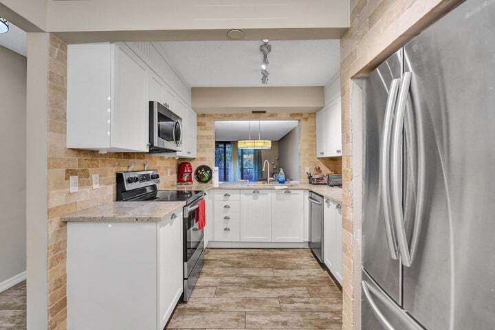 Building Photo - 2070 Homewood Blvd