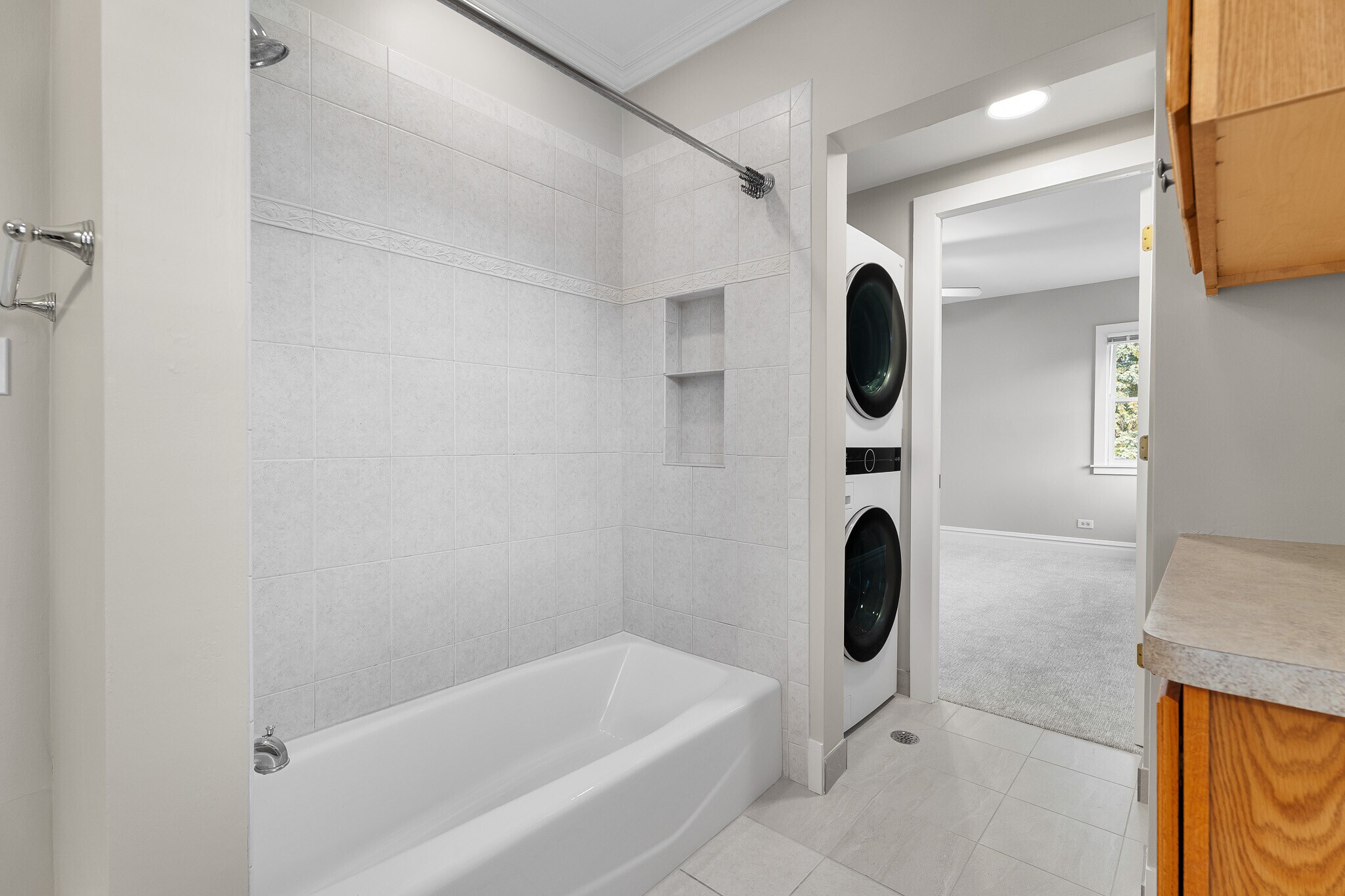 Building Photo - 1322 Wilmette Ave